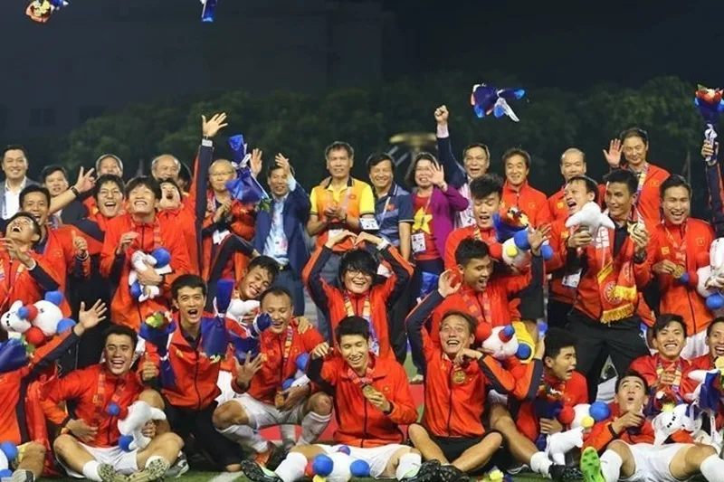 Đội tuyển bóng đá nam Việt Nam giành huy chương vàng đầu tiên tại kỳ Sea Games 30 lịch sử.