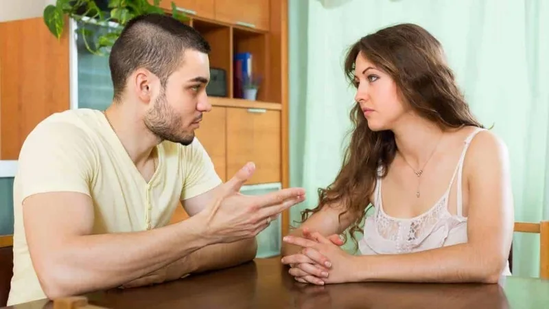 Tình yêu lành mạnh mang lại sự an toàn và rõ ràng, trong khi mối quan hệ với Trap Boy thường khiến bạn bất an.