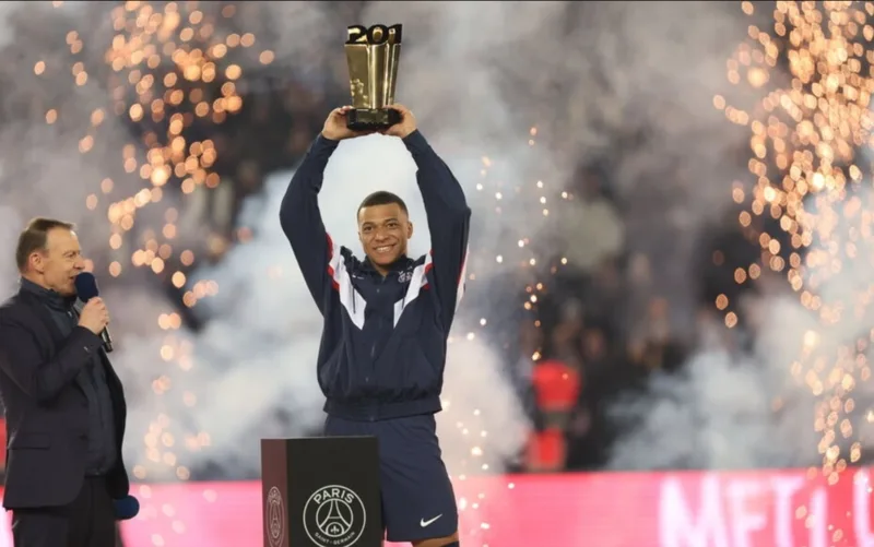 Mbappé trở thành chân sút số một lịch sử PSG với 256 bàn thắng