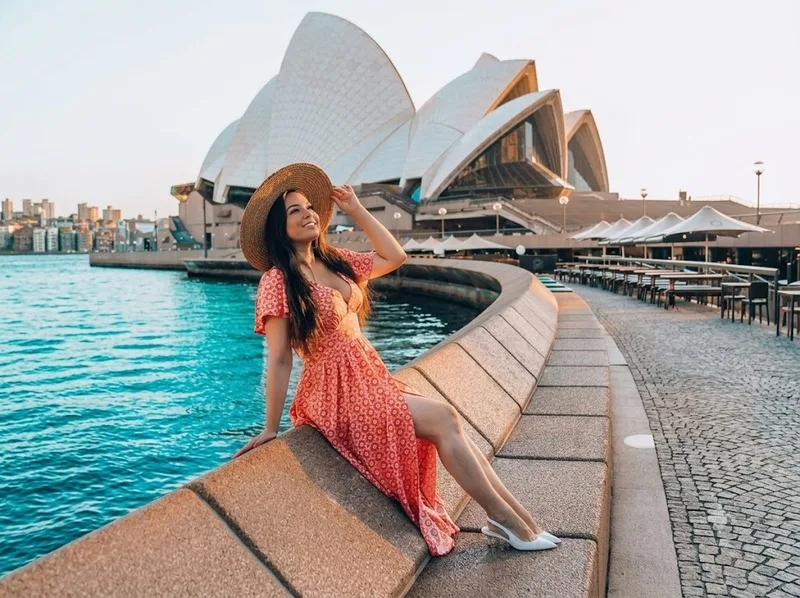 Tour tham quan giúp khám phá sâu hơn về nhà hát Opera Sydney